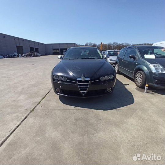 Привод правый Альфа Ромео 159 6-ст МКПП 07г