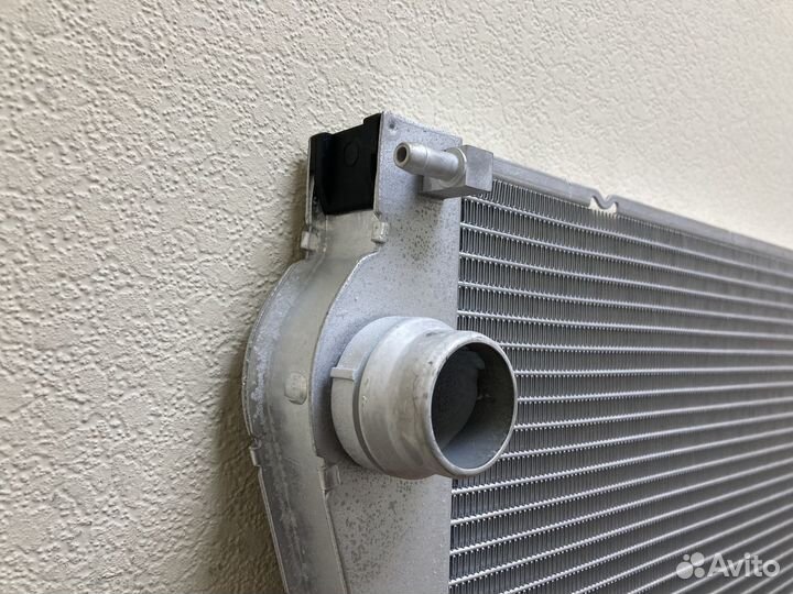 Радиатор охлаждения Бмв Х5 (E70) 06