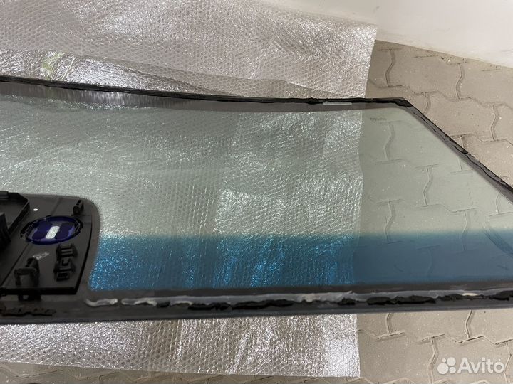 Лобовое стекло mercedes