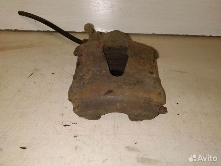 Суппорт передний правый Volkswagen Skoda Audi Seat