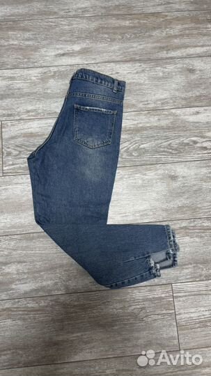 Джинсы укороченные