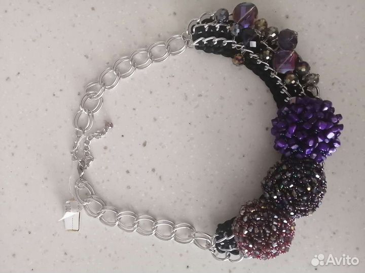 Украшение на шею из бисера и натуральных камней