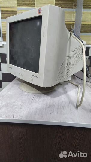 Samsung 17