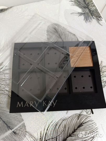 Футляр палитра для косметики mary KAY