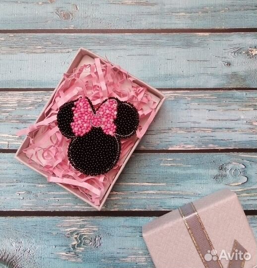 Броши из бисера