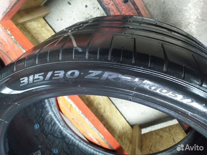 Pirelli P Zero 315/30 R21