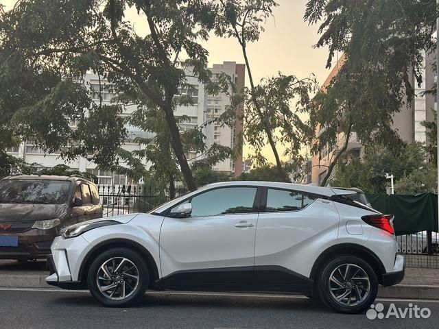 Toyota C-HR 2.0 CVT, 2021, 37 000 км