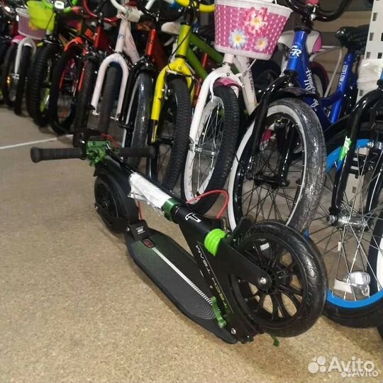 Самокат с дисковым тормозом