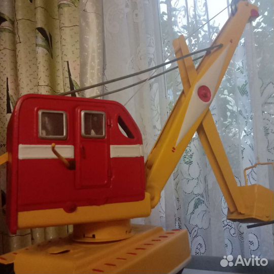 Игрушка экскаватор СССР