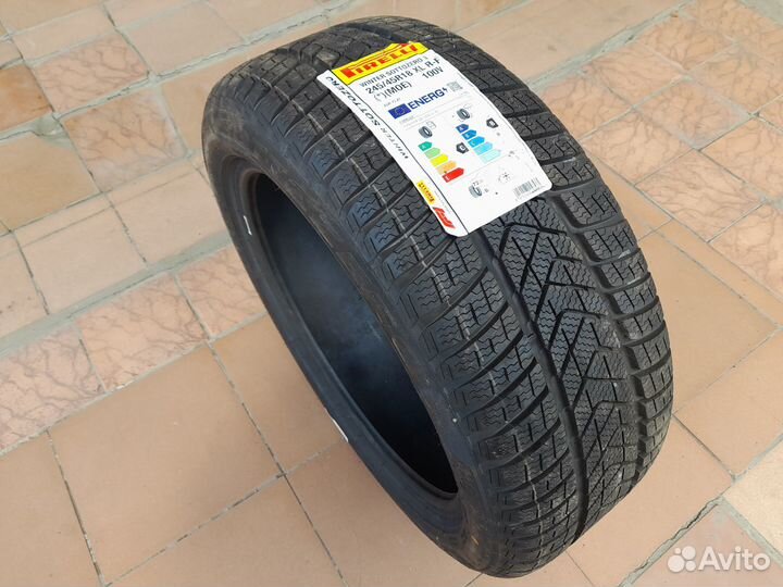 Pirelli Winter Sottozero 3 245/45 R18 100V