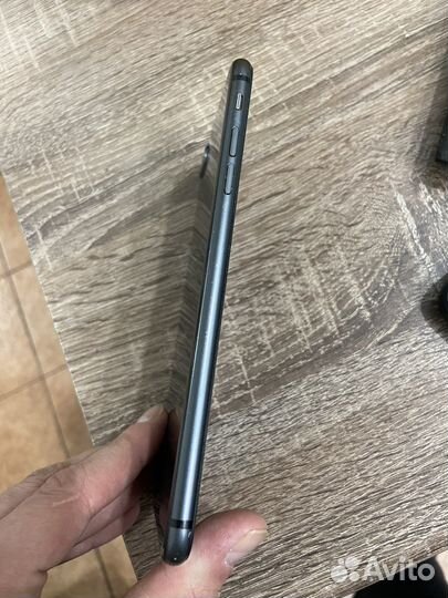 iPhone 8 Plus, 64 ГБ