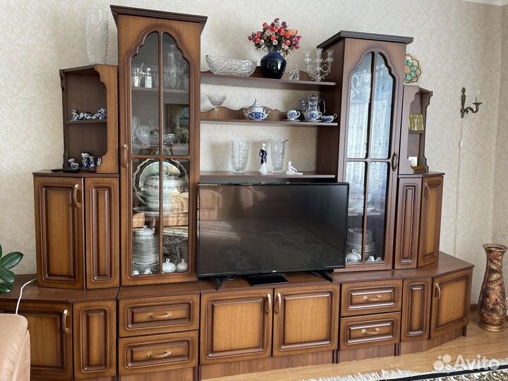 Стенка в гостиную