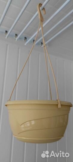Кашпо для цветов подвесное