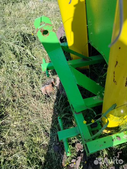 Картофелесажалка для минитрактора