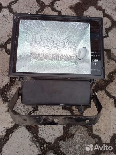 Фонарь уличный