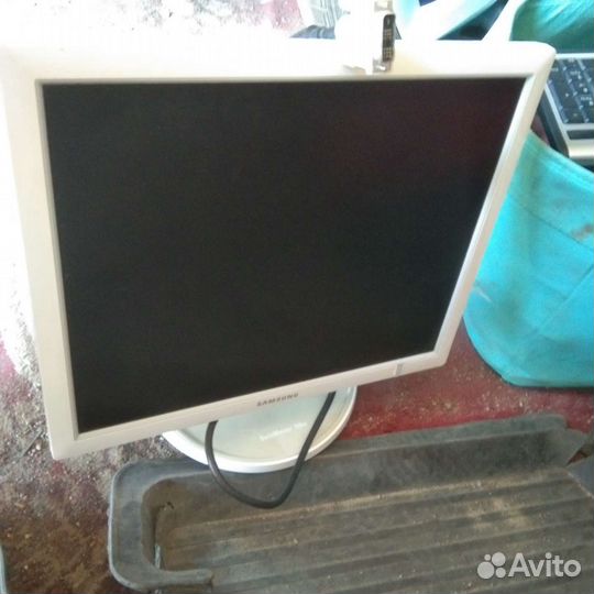 Монитор 17 дюймов Samsung 760bf