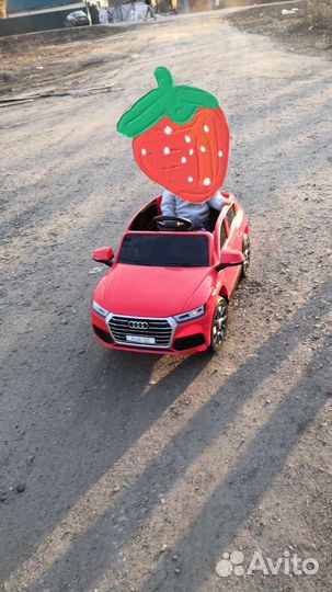 Детский электромобиль audi