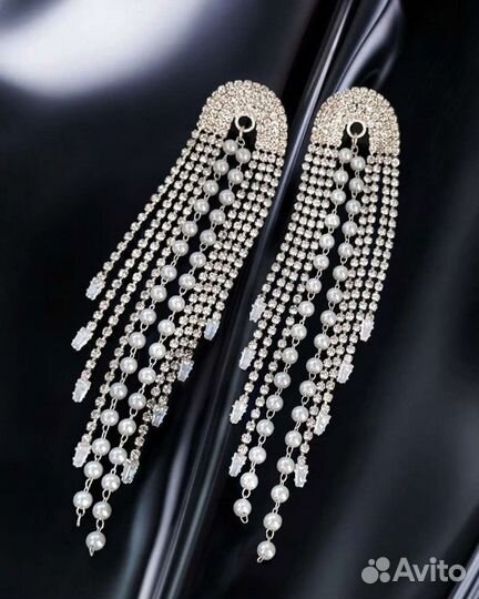 Длинные серьги стразы