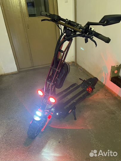 Электро самокат Ultron T128