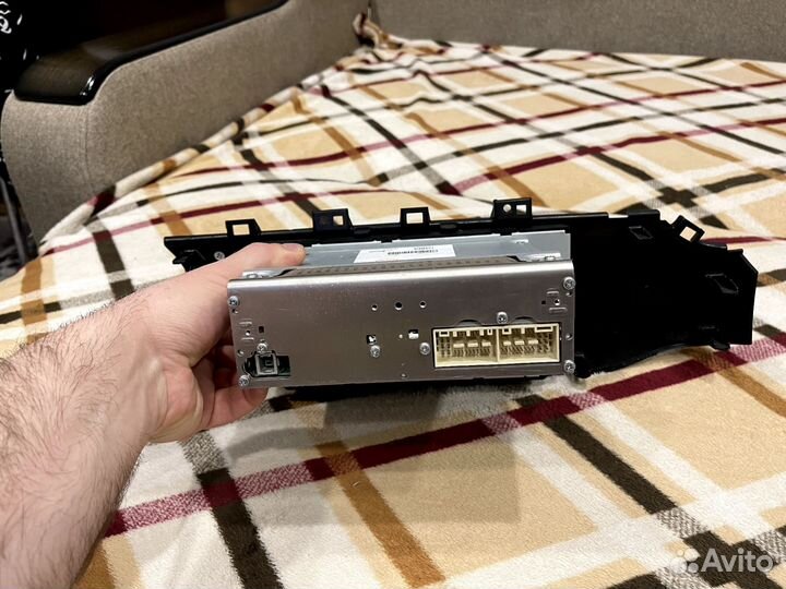 Штатная магнитола на kia rio 4