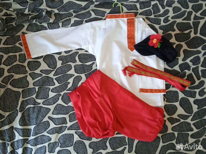 Прокат русско-народные костюмы 122,124,128,134