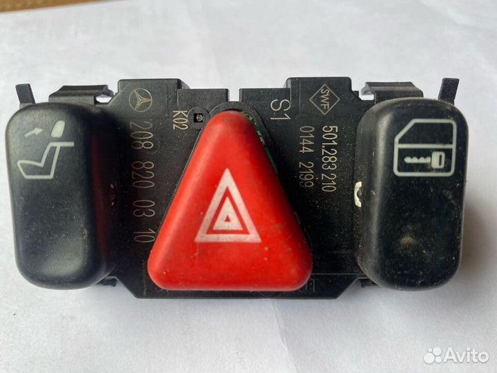 Блок кнопок аварийки mercedes W 208 W 210 W 202