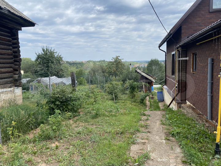 Дом 141 м² на участке 13 сот.