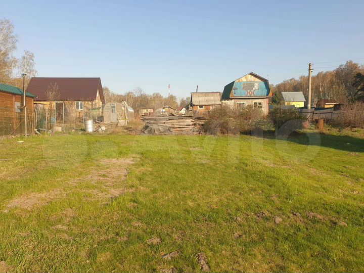 Дом 20 м² на участке 10 сот.