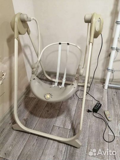 Детские электронные качели для новорожд Chicco