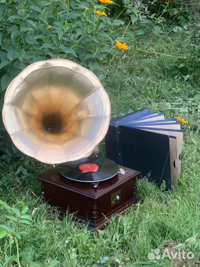 Граммофон механический