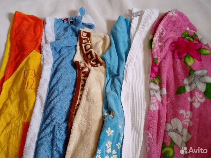 Халаты на девочку 5 - 15 лет. Б.у