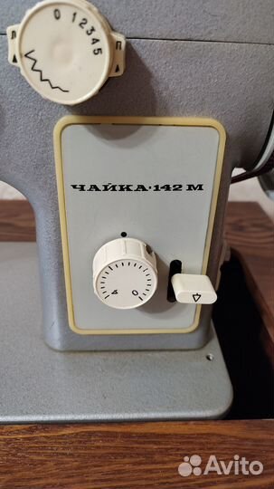 Швейная машинка чайка 142м бу