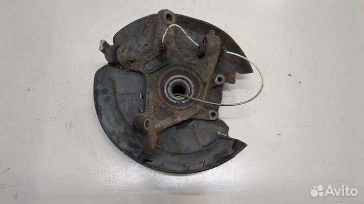 Ступица (кулак, цапфа) левая задняя Mercedes 124