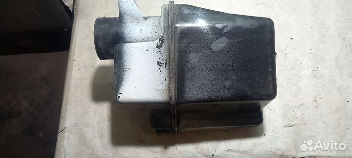 Резонатор воздушного фильтра Toyota Corona T190