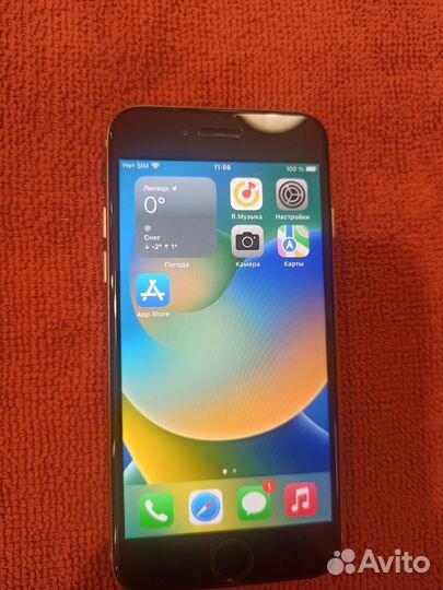 iPhone 8, 64 ГБ