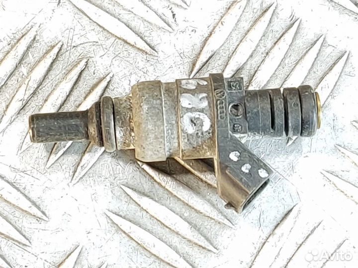 Форсунка двигателя Audi A3 1996 2003