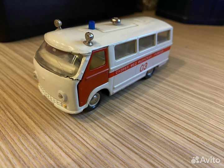 Модель 1:43 СССР Раф-977 Латвия