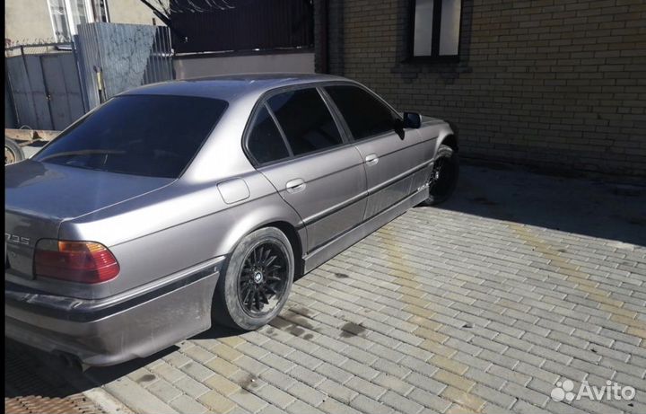 Запчасти на porsche cayenne e38 e65