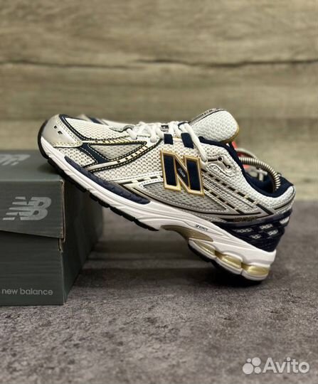 Кроссовки New Balance 1906r 'White Navy Gold'