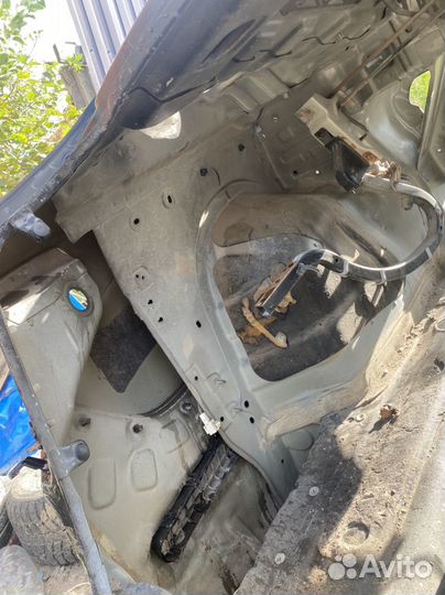 Заднее левое крыло на хендай ай40 Hyundai i40