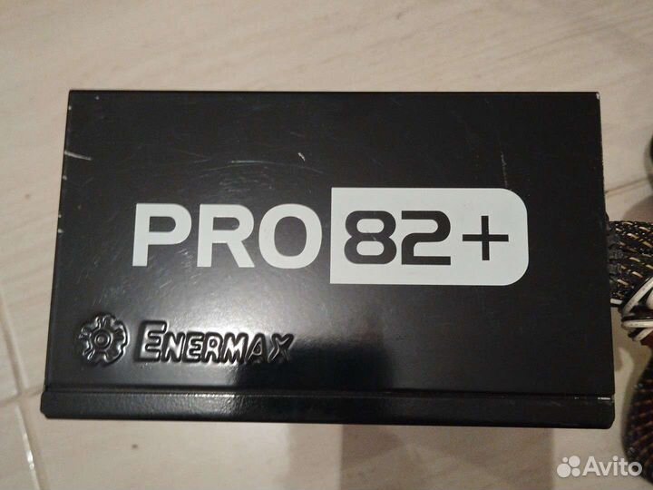 Блок питания Enermax PRO82+