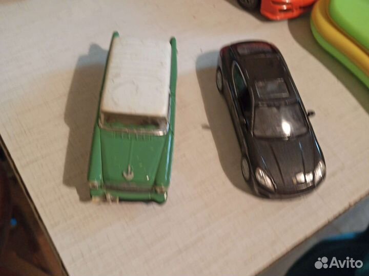 Металлические машинки