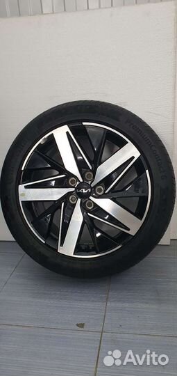 R18 Kumho Ecsta HS51 235/45, PCD 5x114.3 DIA 67.1