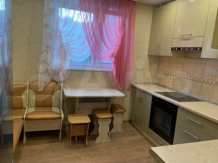 2-к. квартира, 54,6 м², 2/10 эт.