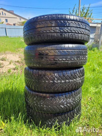 Nokian Tyres Hakkapeliitta 4 215/65 R16