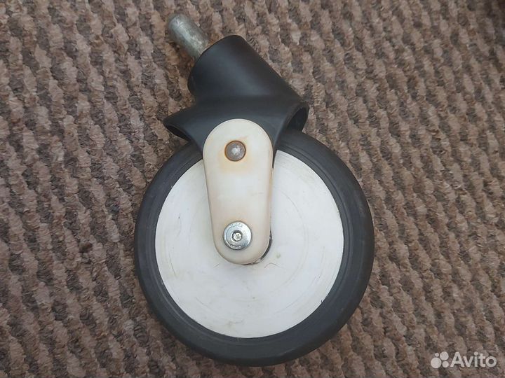 Колесо переднее yoya plus