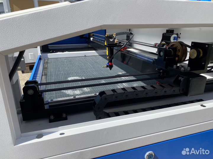 Лазерный гравер по дереву с чпу