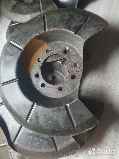 Пыльники задние тормозные Mazda 3 BK BL ford