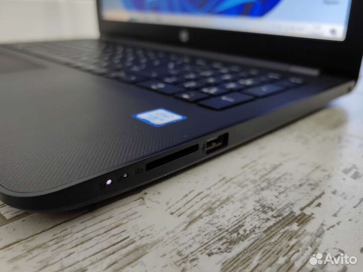 Шустрый ноутбук HP i3 : SSD