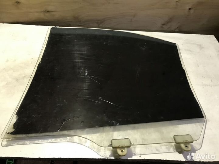 Стекло заднее правое Nissan Almera Classic